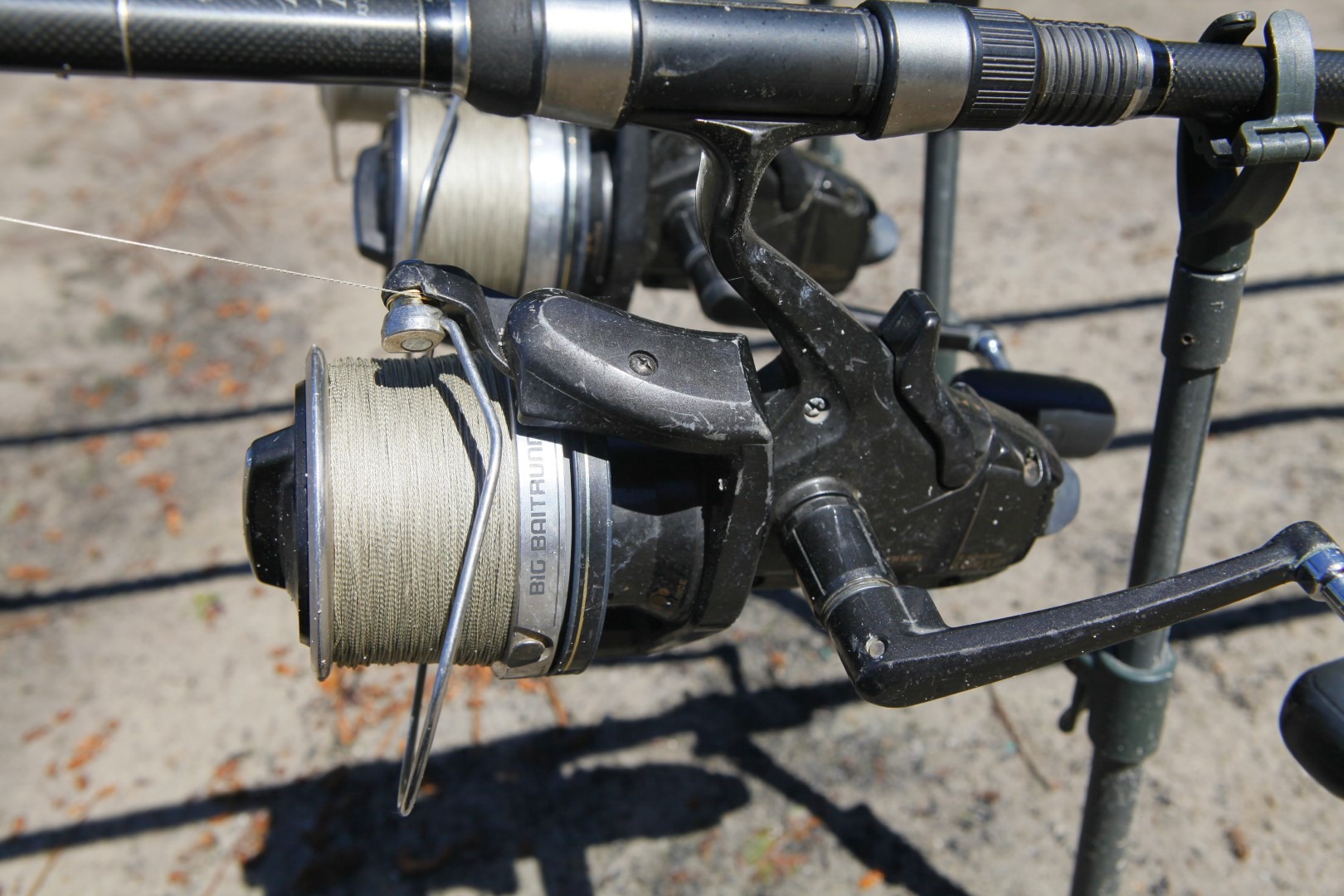 Baitrunner kočnica isključena, klasična kočnica zategnuta